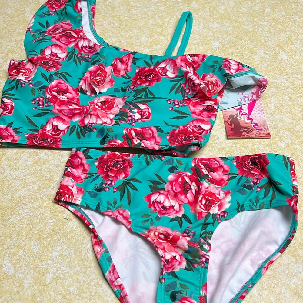 NWT  bikini , SZ 16 Junior